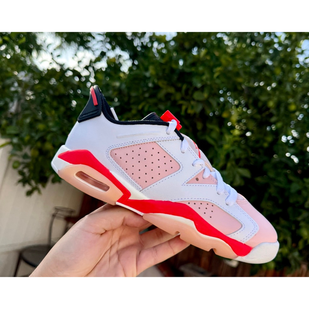 Jordan 6 Retro Low atmosphere 768878 102 5y or 6.5w ladies